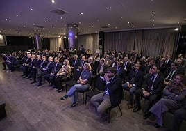 Los asistentes a la entrega del Premio Gran Capitán de ABC a El Cordobés, en imágenes