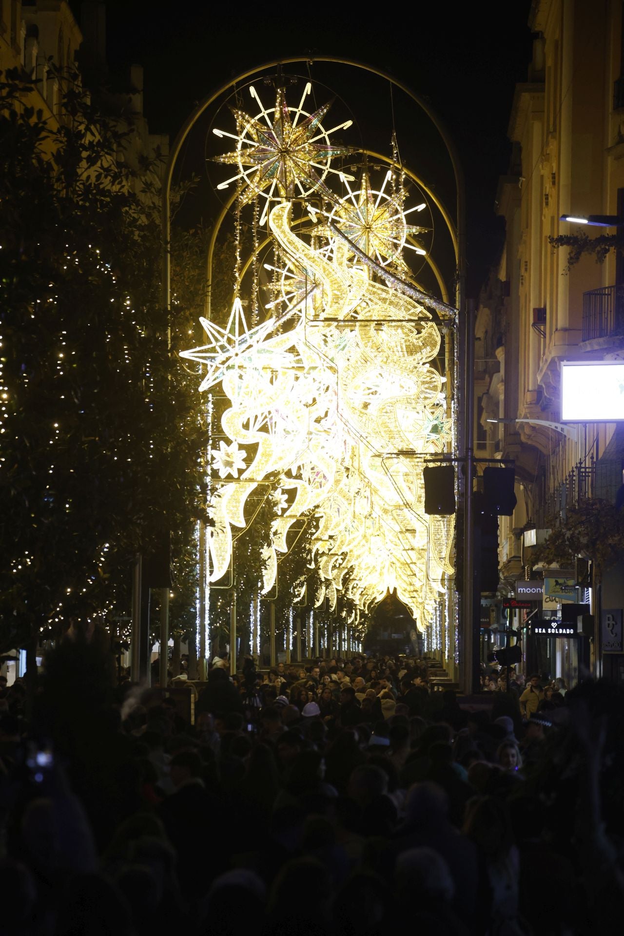 El encendido del espectáculo de luz y música de Córdoba, en imágenes