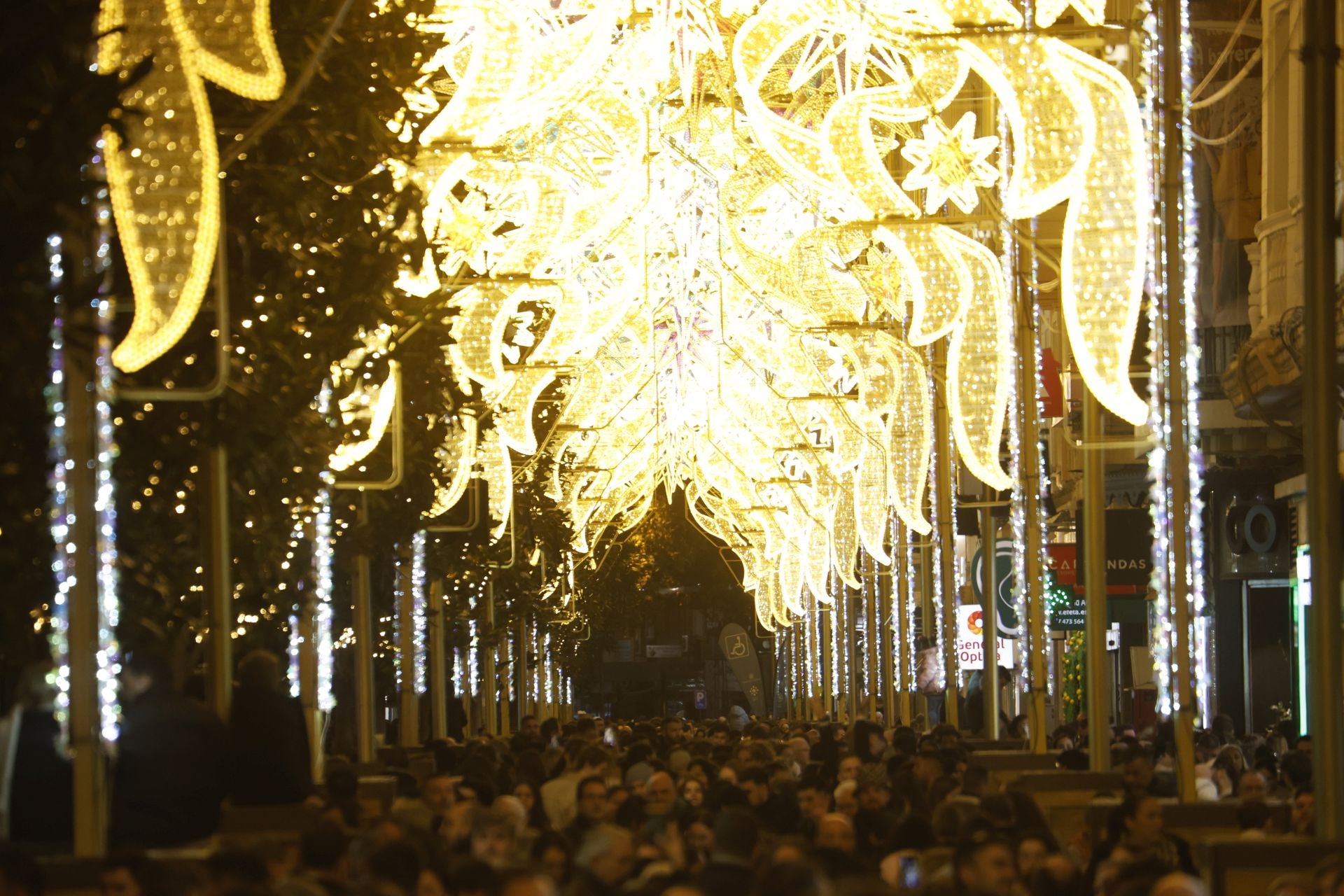 El encendido del espectáculo de luz y música de Córdoba, en imágenes