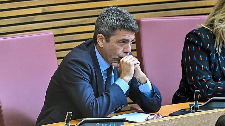 Mazón activa su oficina de expresidente en Alicante con asesores, escoltas y coche oficial