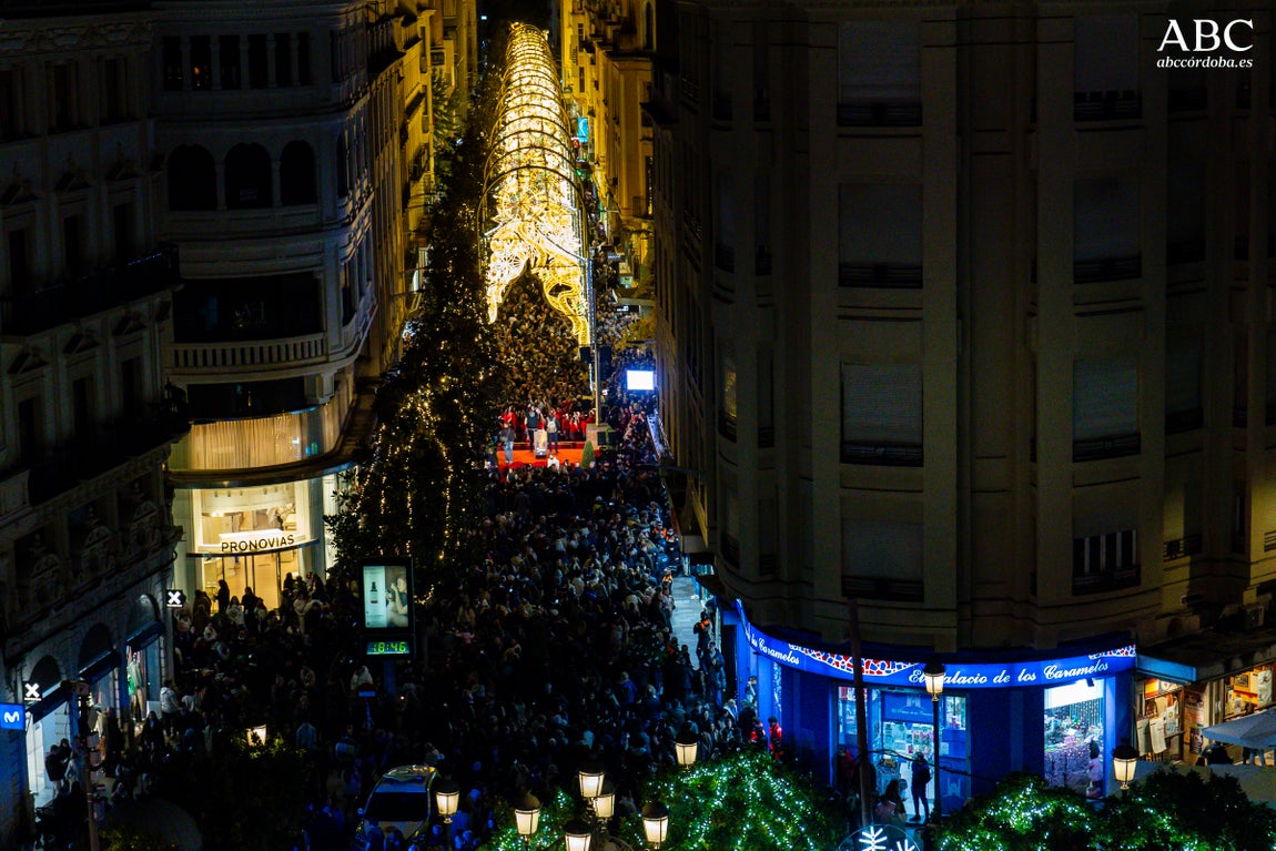 Las mejores imágenes de la iluminación navideña y el espectáculo de Cruz Conde