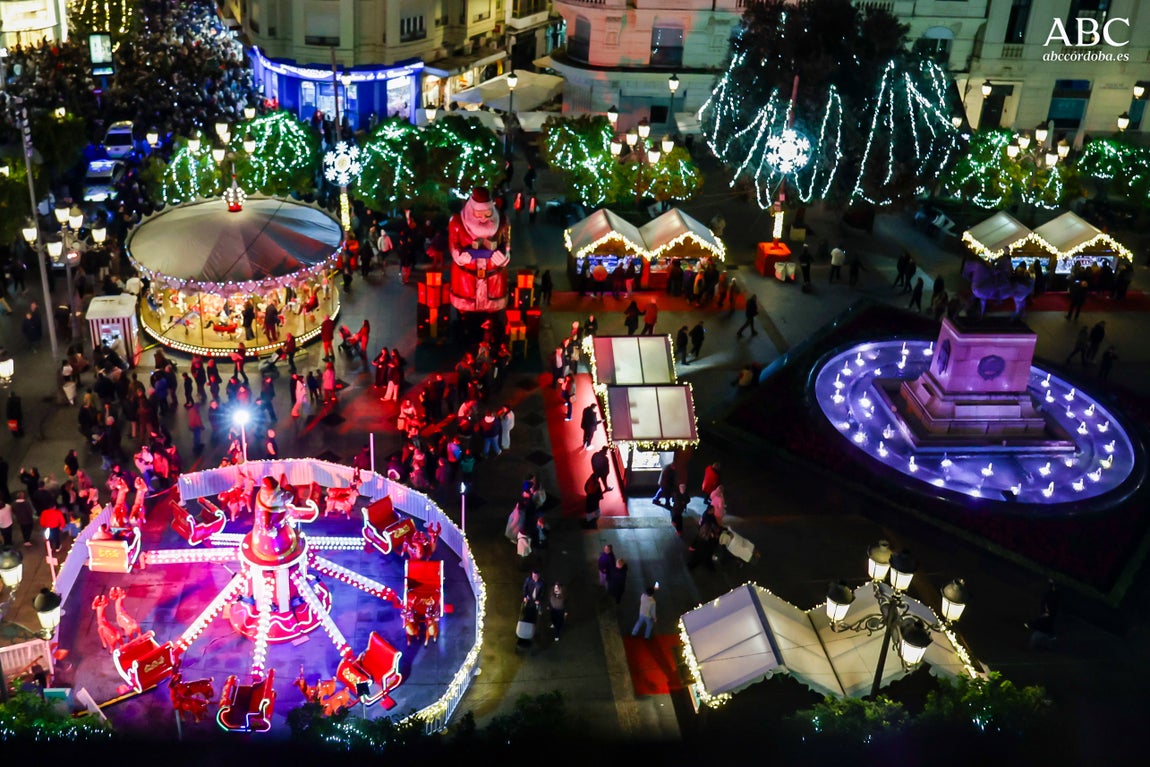 Las mejores imágenes de la iluminación navideña y el espectáculo de Cruz Conde