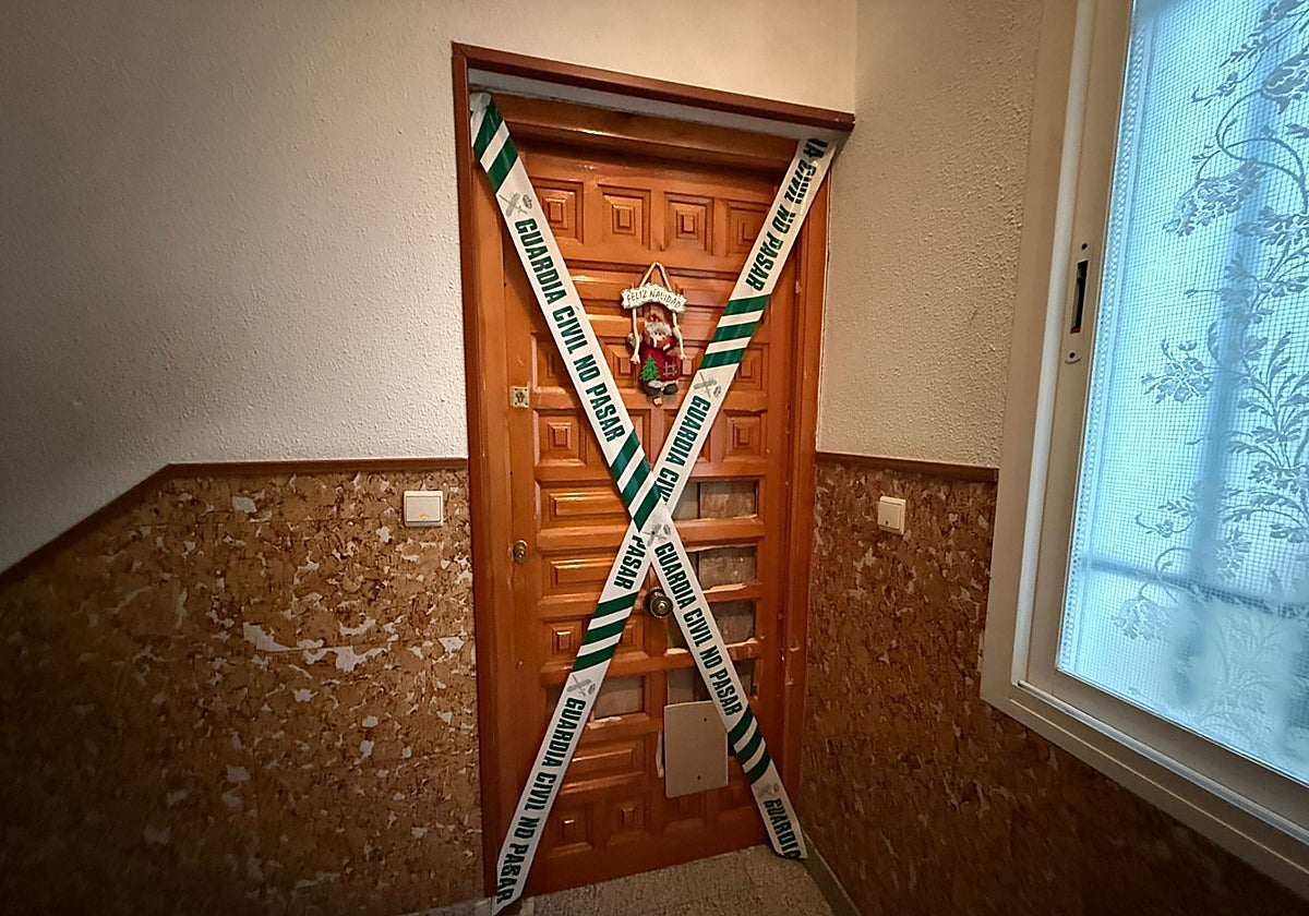 En este primer piso, precintado por la Guardia Civil, fue asesinada Rossmery Q. A.