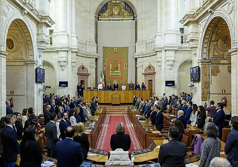El Parlamento andaluz pisa el acelerador para aprobar una treintena de leyes antes del final de la legislatura