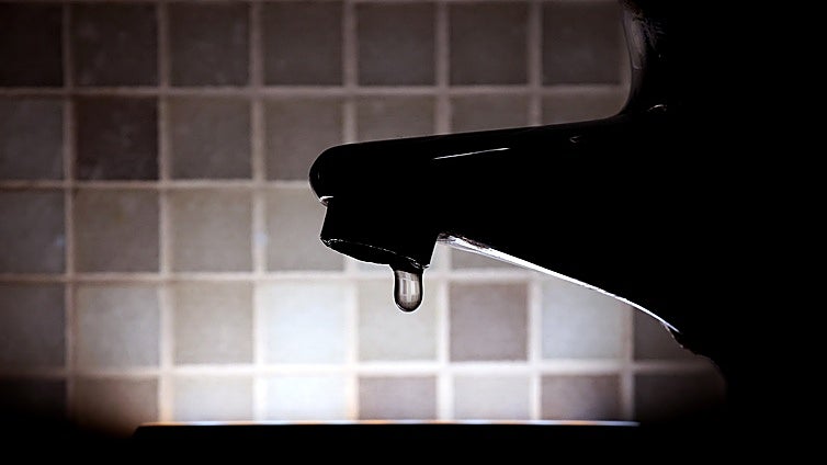 La Junta de Andalucía tendrá la última palabra sobre la subida del agua en Córdoba para 2026 y 2027