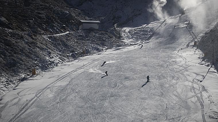 Sierra Nevada ski slope