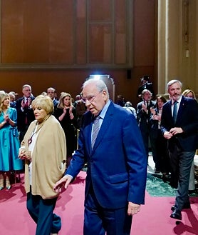Imagen secundaria 2 - Guerra, la familia de Lambán, Azcón y Alegría, entre los presentes 