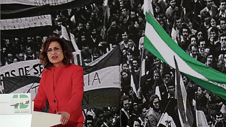 Montero marca distancias con Salazar y asegura que hace meses que no tiene contrato «ni con el PSOE ni con Moncloa»