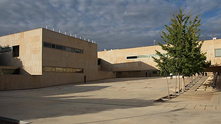 CCOO alerta del aumento «extremadamente grave» de intentos de suicidio en centros educativos de Toledo: seis casos solo en esta semana