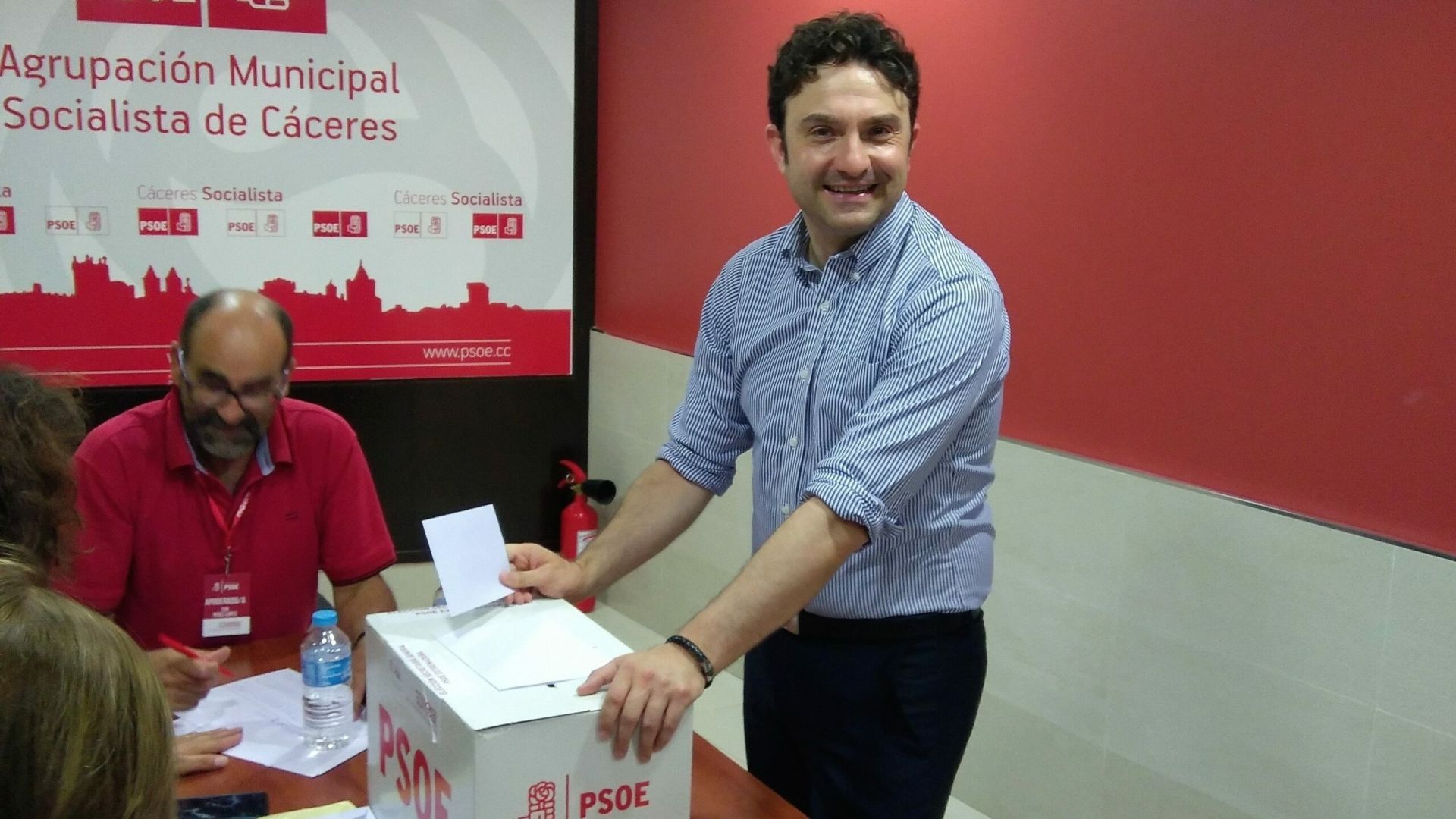 El exportavoz de Sánchez en Extremadura: «A quienes no podíamos ser manipulados nos apartaban»