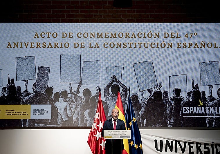 El delegado del Gobierno acusa a Ayuso de «asfixiar» a la universidad pública cuando apoyarla es «defender la Constitución»