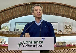 Feijóo cierra filas con Guardiola y contesta a Abascal que él no «caciquea» con «candidatos prefabricados»