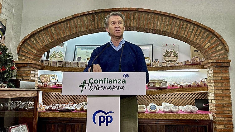 Feijóo cierra filas con Guardiola y contesta a Abascal que él no «caciquea» con «candidatos prefabricados»