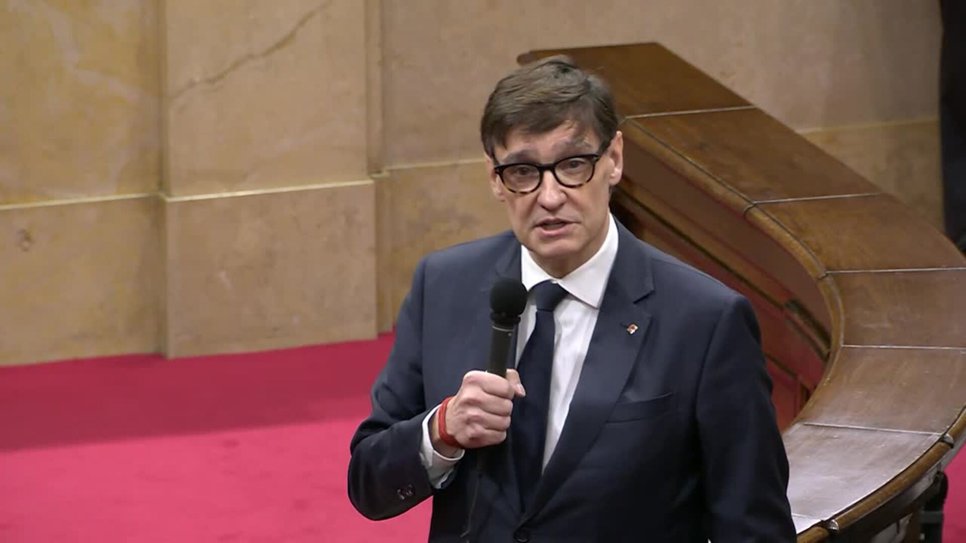 Illa niega que el PSC haya contratado &quot;ni hoy, ni en el pasado, ni en ningún momento&quot; a Salazar