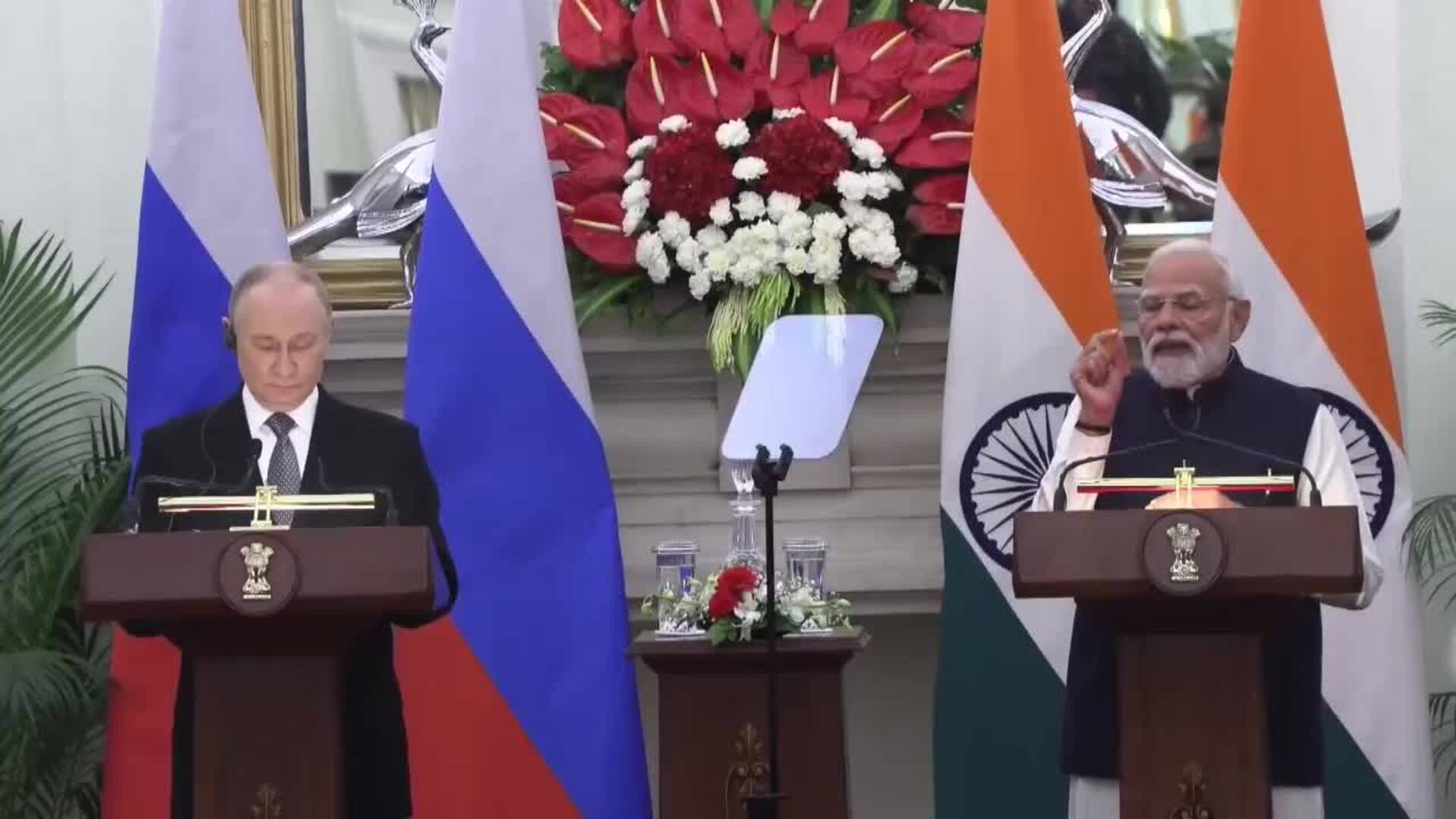 Putin y Modi sellan la &quot;desdolarización&quot; del comercio y fijan nuevas metas comerciales