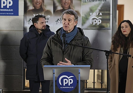 Alberto Núñez Feijóo inicia campaña en Almendralejo