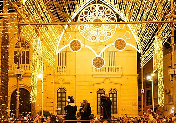 Inauguración de la iluminación de Navidad en la Plaza de la Catedral de Almería