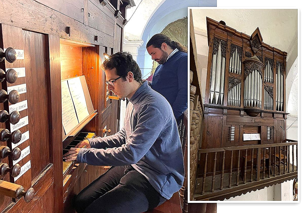 Algunos de los músicos ensayan con el órgano en la pasada edición y vista general del instrumento