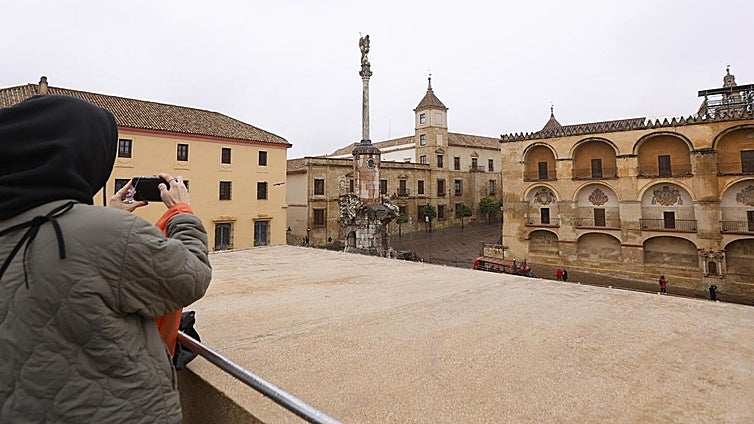 El Ayuntamiento de Córdoba reabre la Puerta del Puente a las visitas desde este fin de semana
