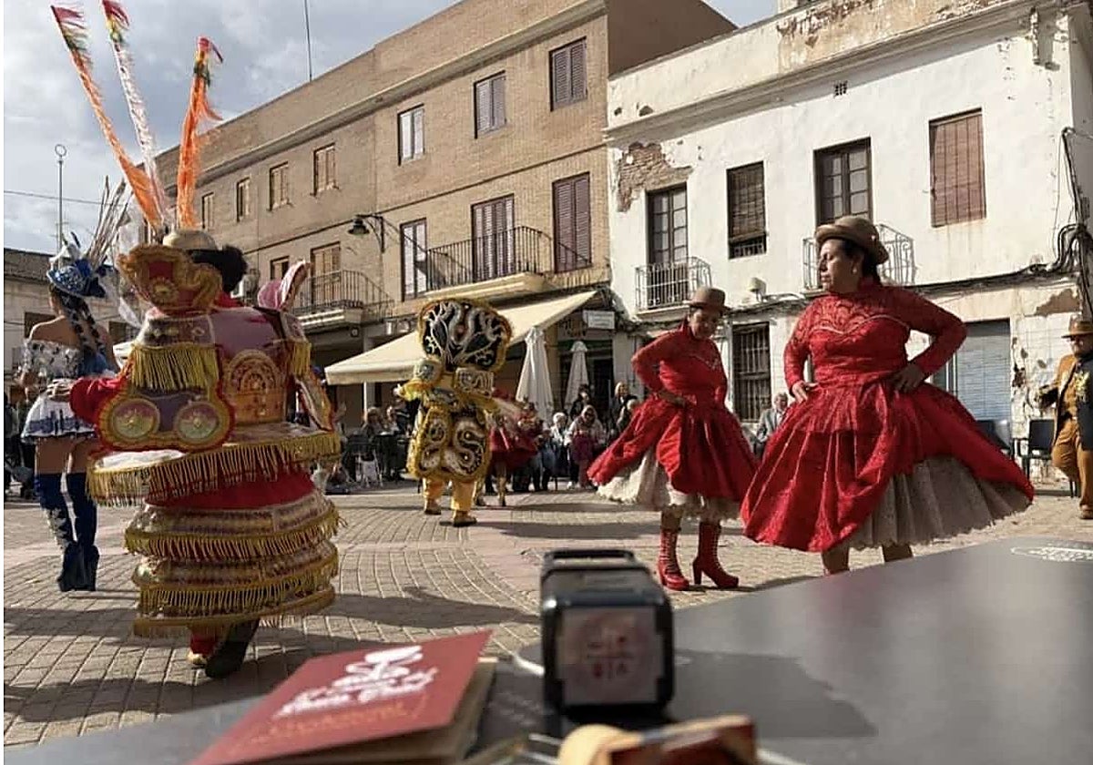 El evento &#039;La Señalética de Meliana&#039; en Valencia logra miles de visualizaciones en redes y repercusión en Bolivia