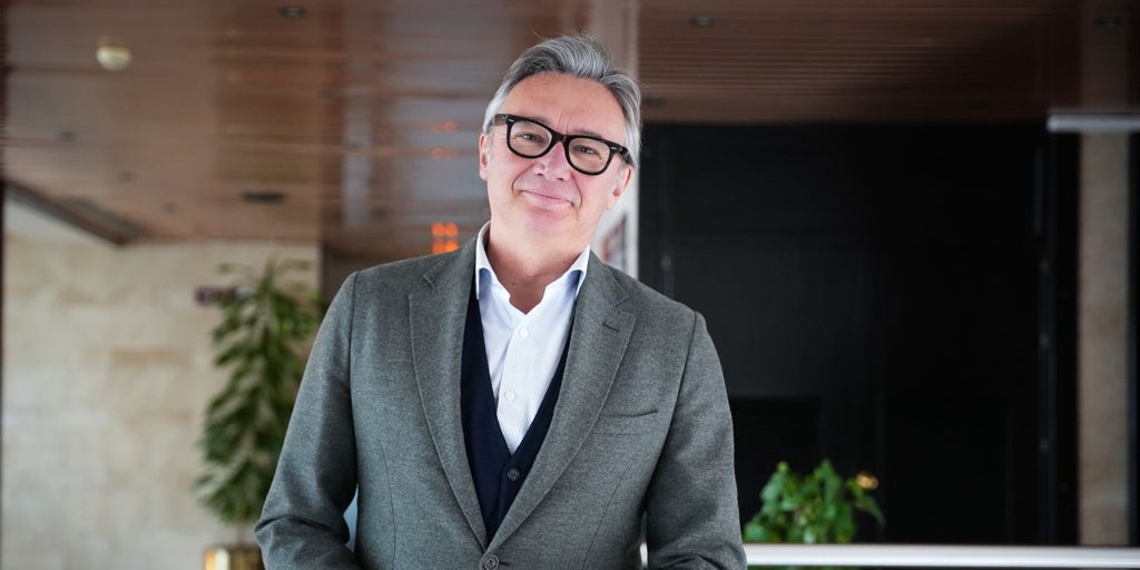 Gavira (Vox) asegura que si Juanma Moreno no logra mayoría absoluta en Andalucía, «su primera opción será intentar pactar con el PSOE»