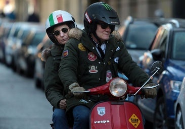 Vespas y Lambrettas toman León como es tradición durante su Purple Weekend