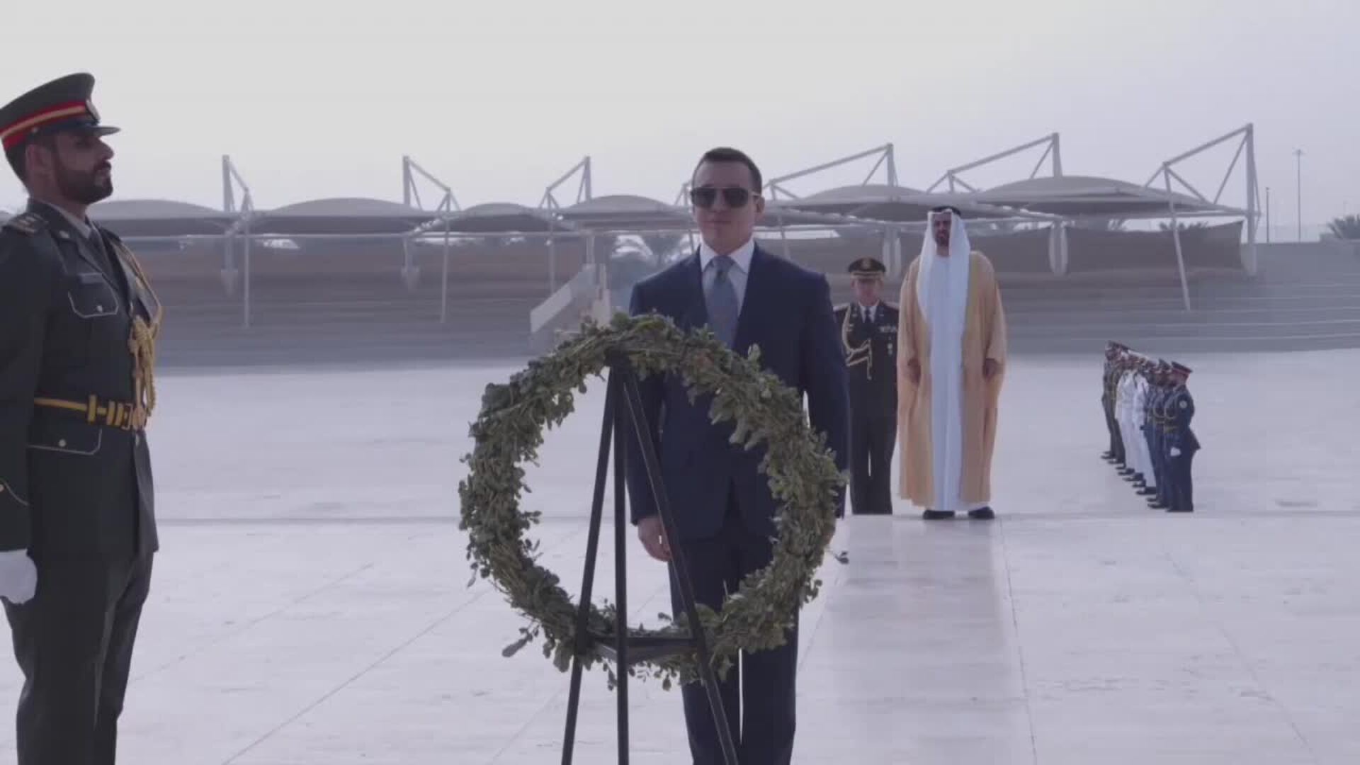 Presidente de Ecuador inicia visita a Emiratos Árabes en gira que incluye España y Noruega