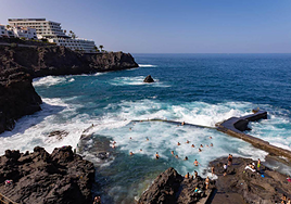 Al menos tres muertos por un golpe de mar en Tenerife