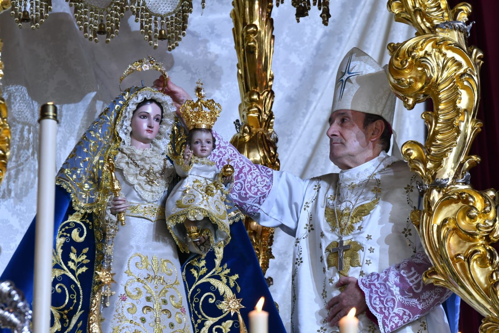 La emocionante coronación de la Virgen de Luna en la Jara, en imágenes