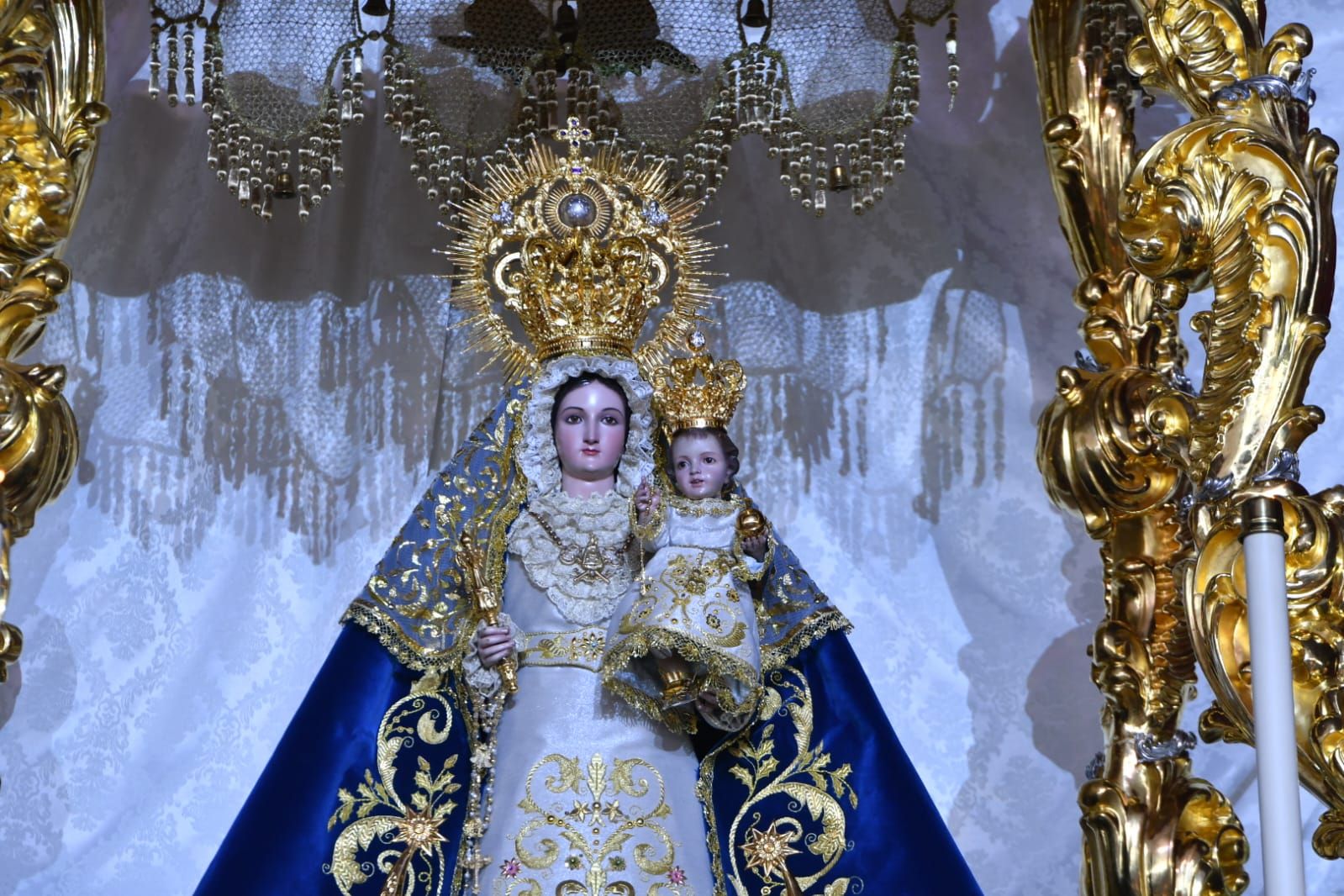 La emocionante coronación de la Virgen de Luna en la Jara, en imágenes