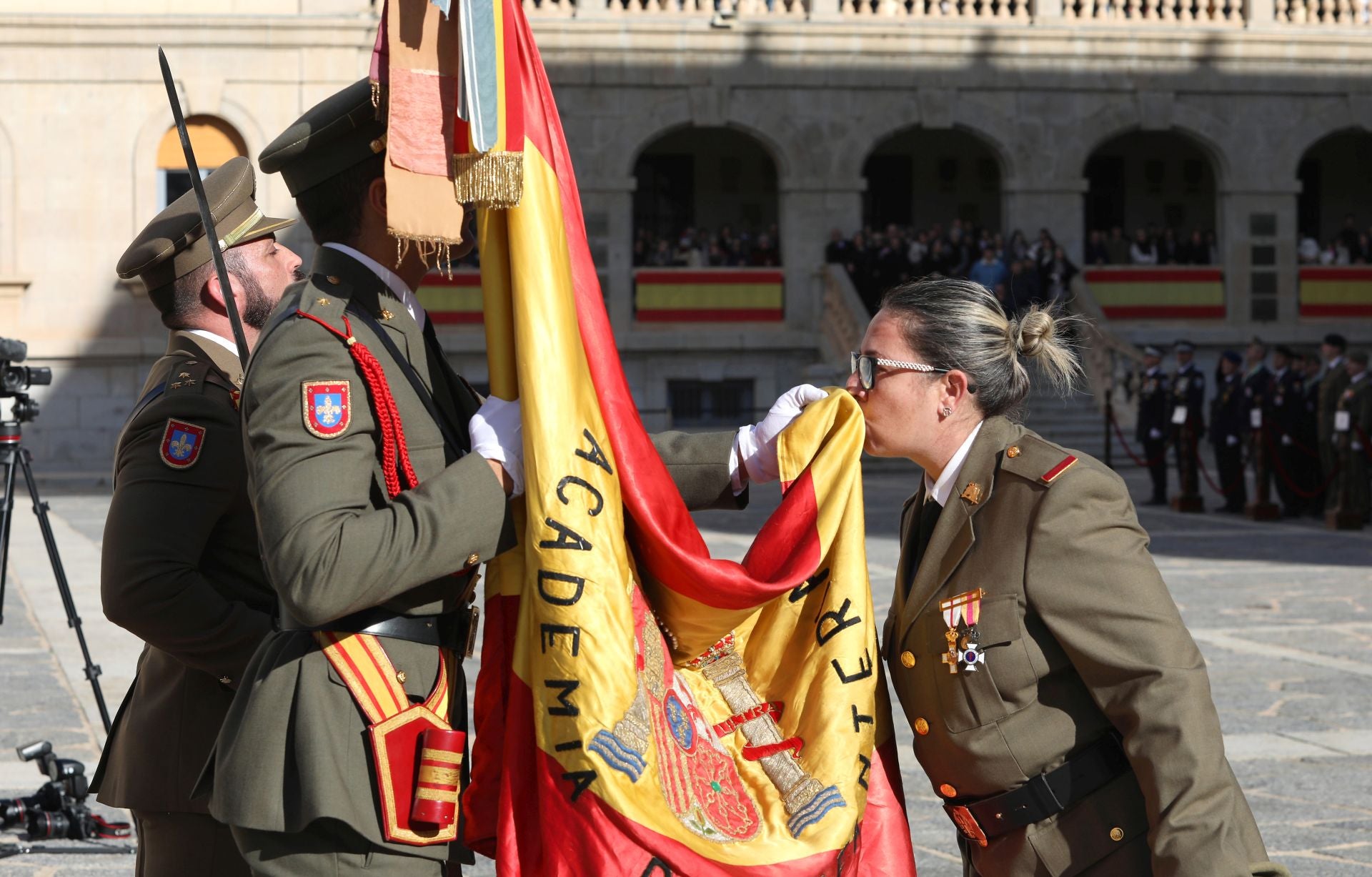Las imágenes del acto y desfile de la Inmaculada en la Academia de Infantería de Toledo
