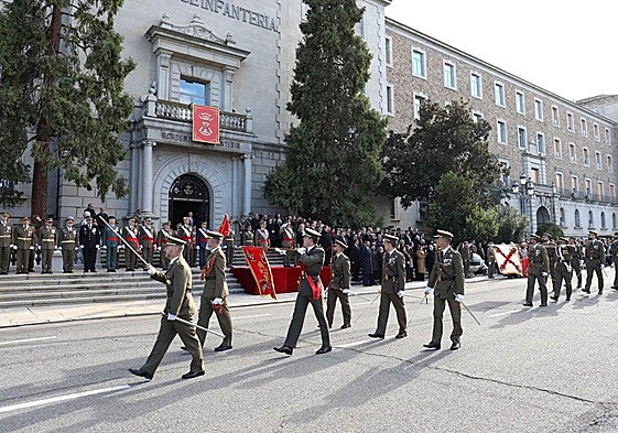 Desfile de la Patrona del Arma de Infantería, la Virgen de la Inmaculada Concepción