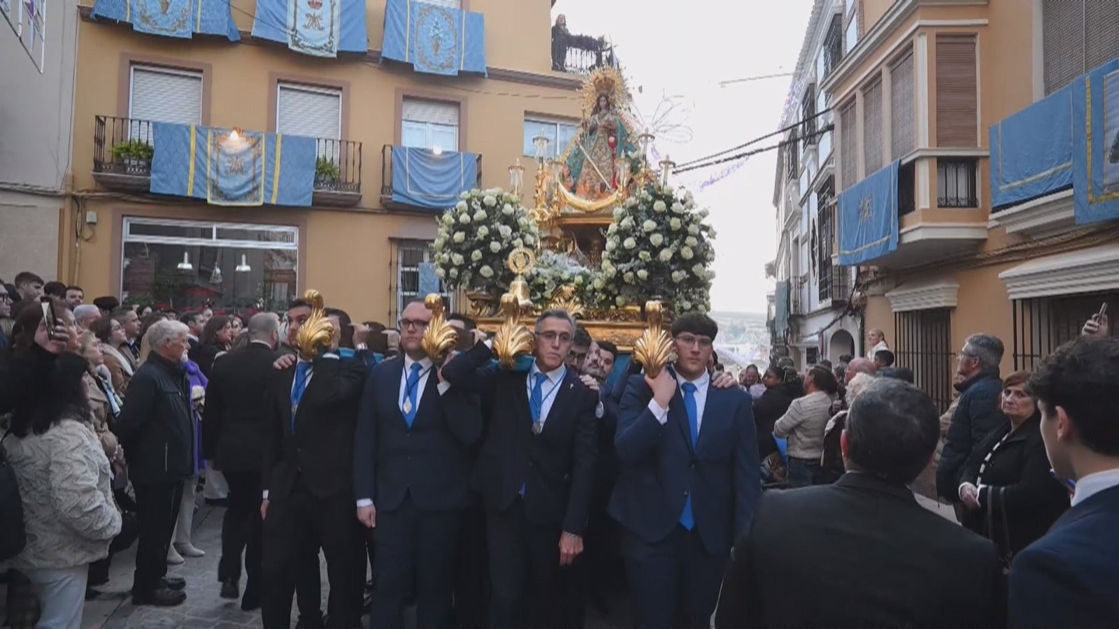 La procesión de la patrona de Puente Genil, en imágenes