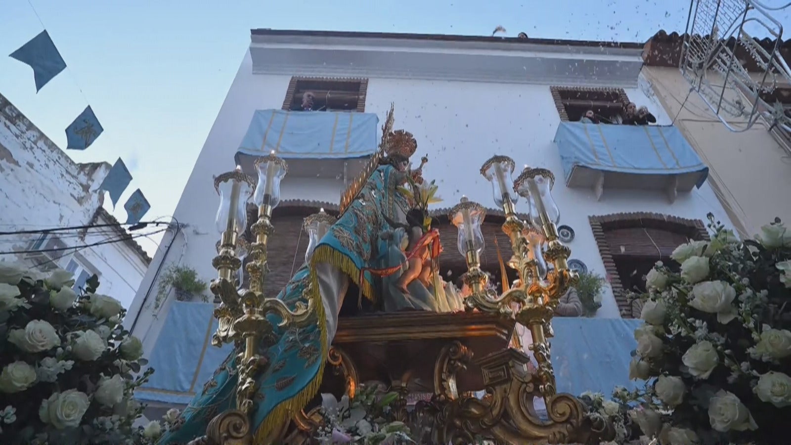 La procesión de la patrona de Puente Genil, en imágenes