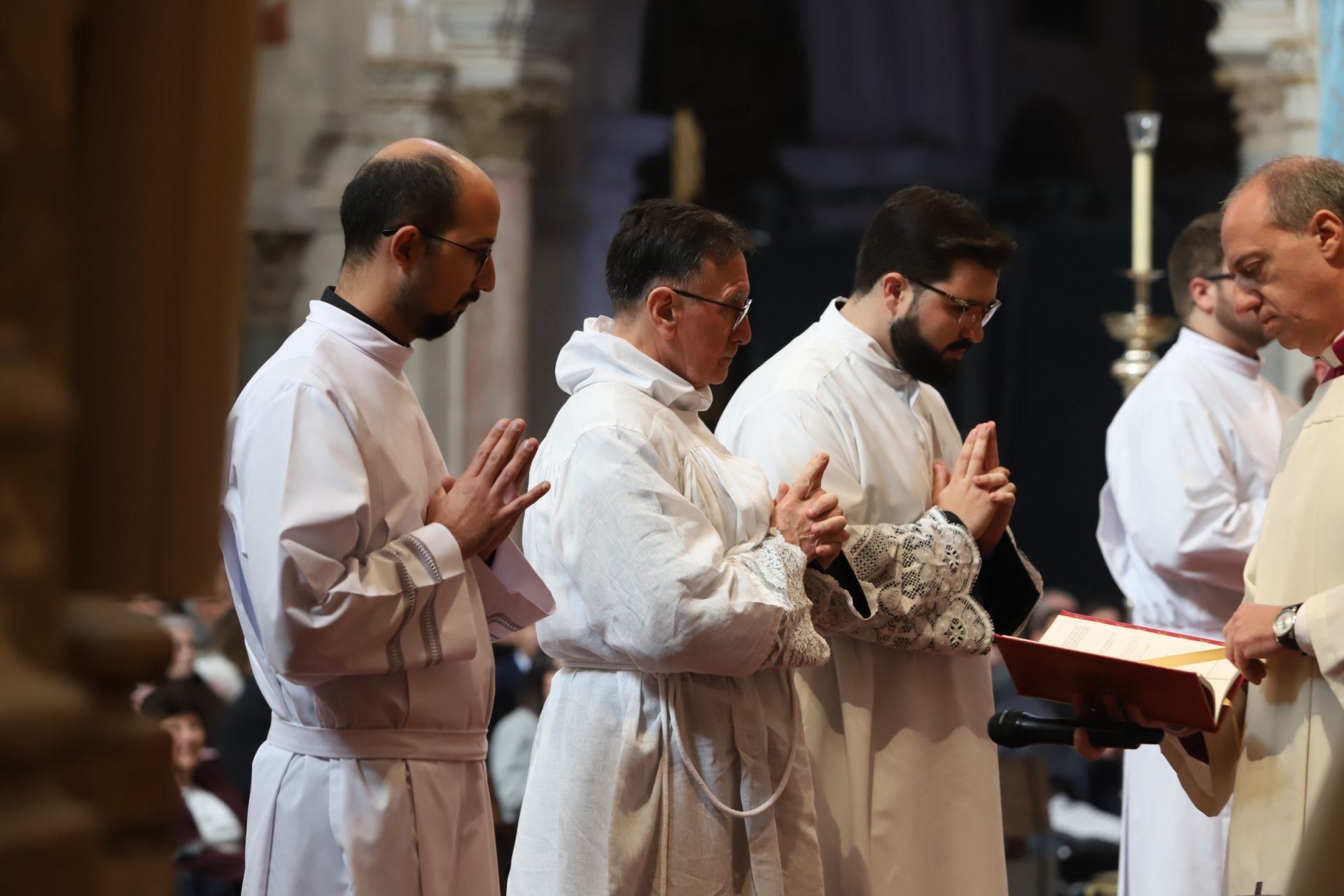 El nombramiento de cinco nuevos diáconos en la Catedral de Córdoba, en imágenes