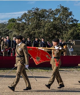 Segunda imagem 2. Na base do Cerro Muriano ocorre um desfile militar cerimonial em homenagem à sua padroeira, a Imaculada Conceição.