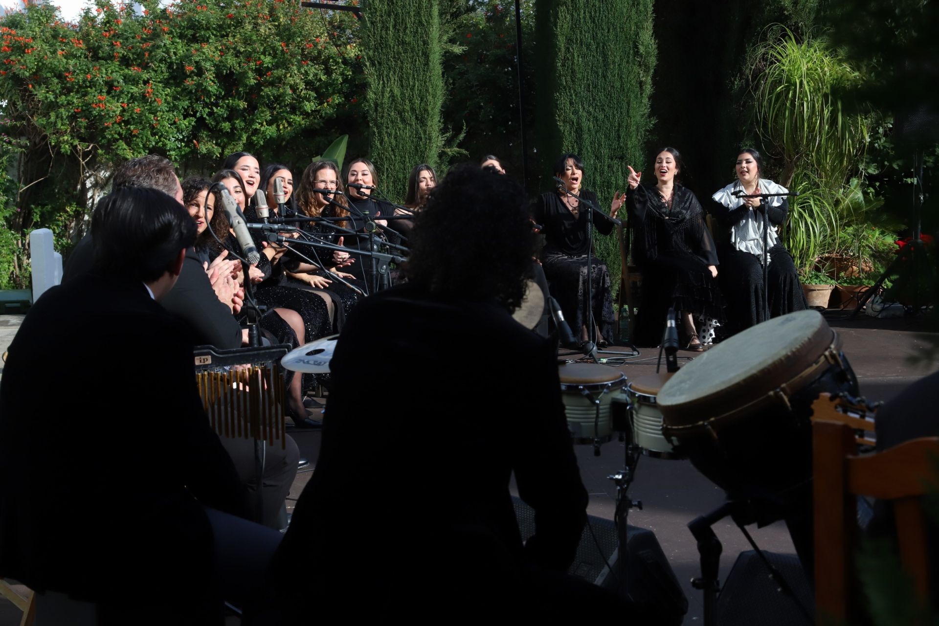 La vibrante Zambomba Califal de la Casa de las Campanas, en imágenes