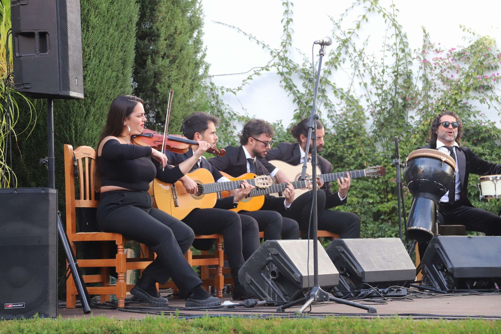 La vibrante Zambomba Califal de la Casa de las Campanas, en imágenes