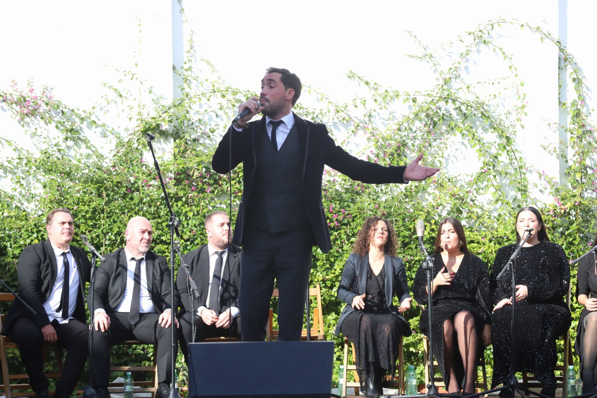 La vibrante Zambomba Califal de la Casa de las Campanas, en imágenes