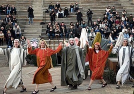 Principio de acuerdo entre el comité de empresa y 'Puy du Fou' para la firma del convenio que recoge una subida salarial de 12,5% en cuatro años