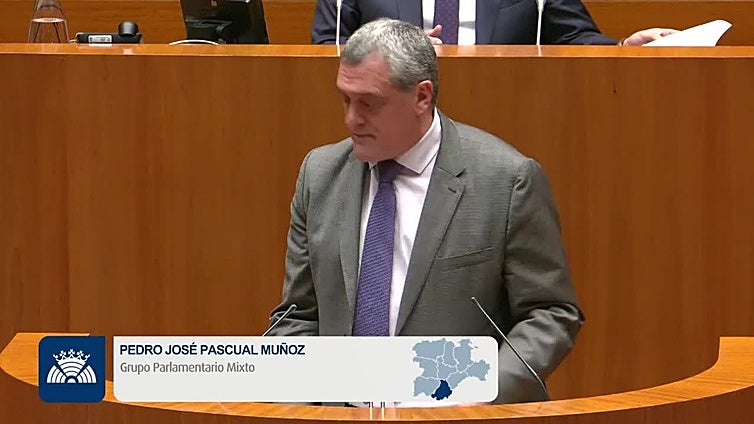 La oposición ve a Mañueco "corresponsable" de la Eólica y le culpa de "callar" y "esconderse"