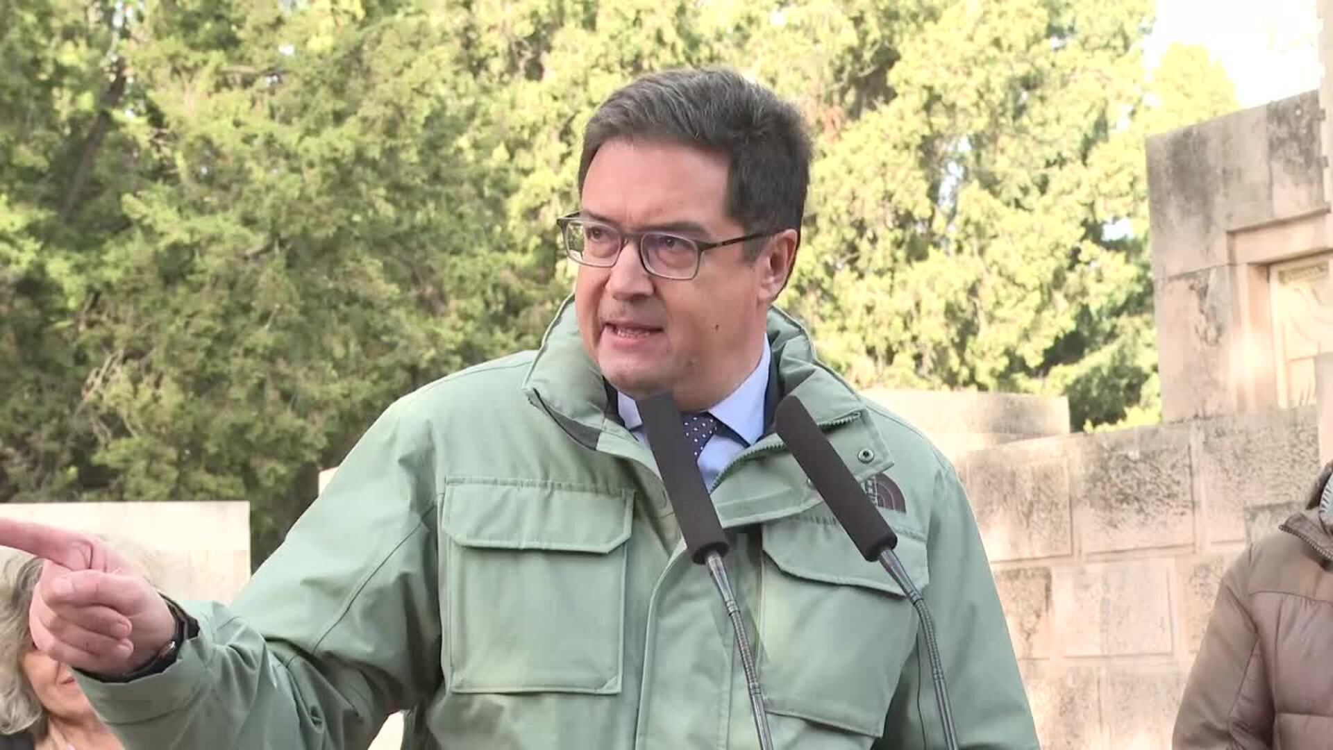 Óscar López: &quot;La sanidad es un derecho no es un negocio&quot;