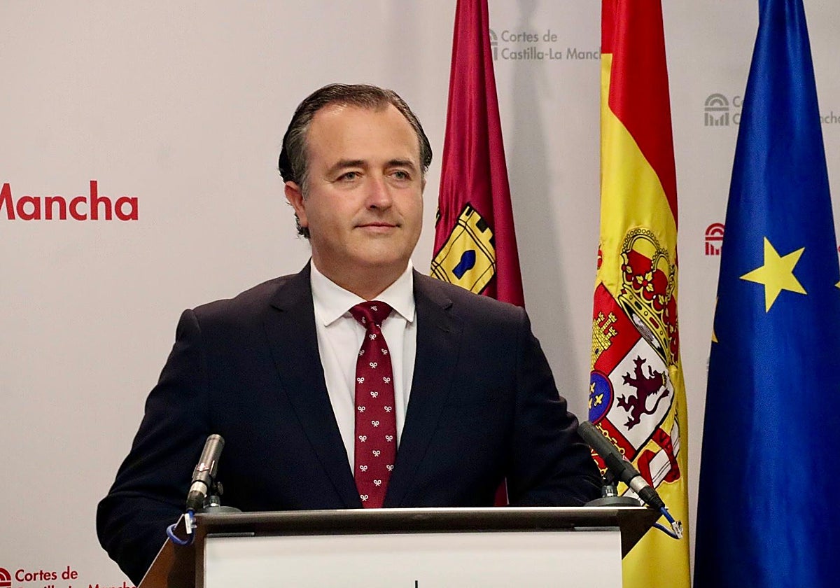 El presidente del Grupo parlamentario VOX en las Cortes regionales, David Moreno