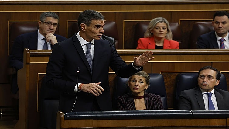 Sánchez rebaja el caso Salazar a «acoso laboral» y echa balones fuera: «Es un problema estructural»