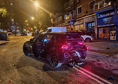 Imagem Secundária 1 – El Niño Juan na imagem acima. Abaixo está o estado de seu carro após o sequestro e uma foto de Morros (à direita).