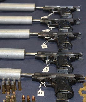 Secondary image 2 - Weapons, drugs and money seized by the National Police during operations against the two French drug traffickers