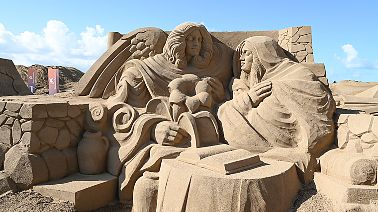 The Canary Islands inaugurate their Sand Crib: ephemeral art on the beach, a Christmas at 22 degrees and by the sea