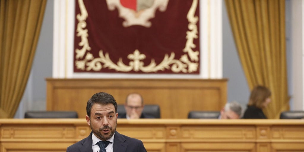 Vox insta a la consejera de Igualdad a dimitir tras su silencio sobre las primarias