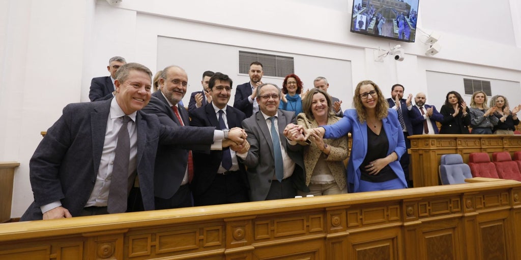 Castilla-La Mancha, la primera comunidad en aprobar en tiempo y forma sus presupuestos para 2026