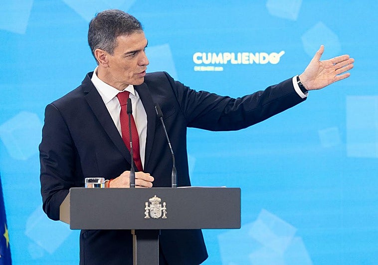 La Junta Electoral Central abre expediente contra Sánchez por hacer electoralismo en su balance de fin de año